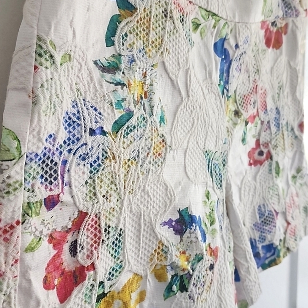 Anthropologie Elevenses embroidered floral shorts size 0